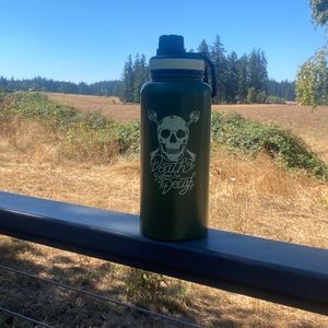 Dutch Brose death before decaf water bottle in good condition